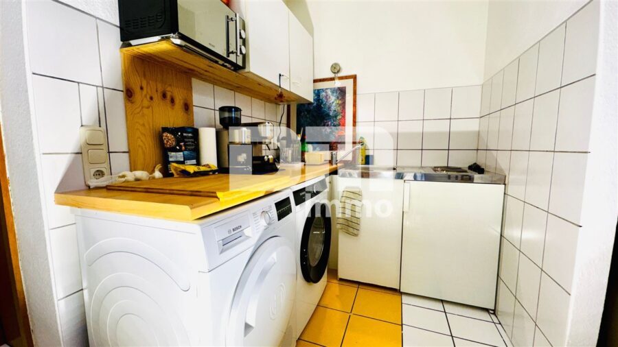 (R)eserviert!Gepflegte 2 Zimmer Terrassenwohnung in infrastrukturell guter Wohnlage - Offene Küche Pantry